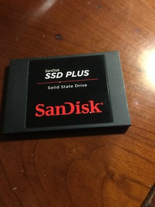 SANDISK SSD Plus Festplatte, 240 GB SSD SATA 6 Gbps, 2,5 Zoll, intern
