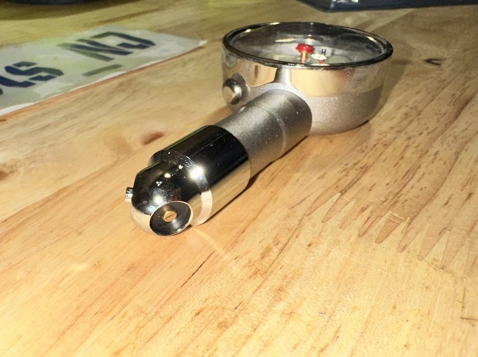 Porsche Air Pressure Gauge - Image 4 of 4