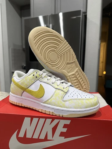Nike Dunk Low Yellow Strike 2021 Size 9W