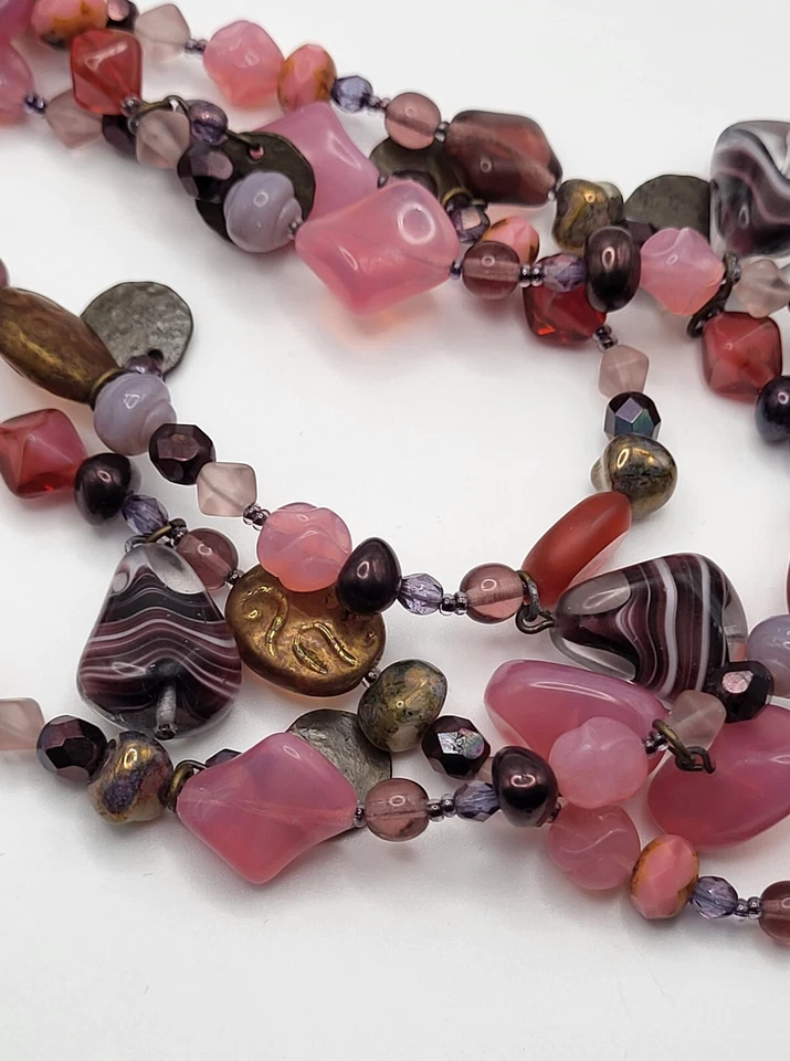 Collar de 3 hilos Joan Rivers en tonos rosas con detalles en bronce y estaño Foto 3 de 4