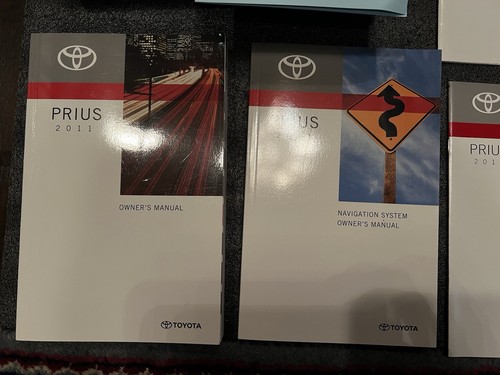 2011 Toyota Prius Owners Manual W/ CD OEM - Picture 3 of 6