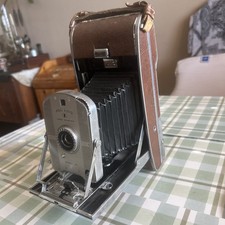 Vintage Polaroid Model 95 Brown Compact Instant Land Camera