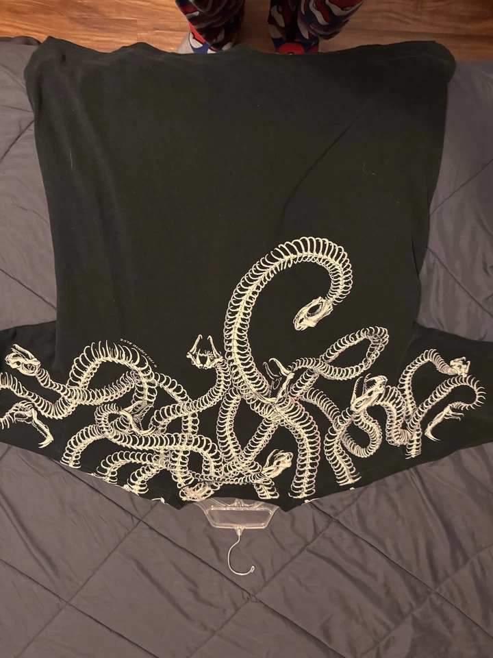 短袖图案T恤 — 第 2/4 张图片