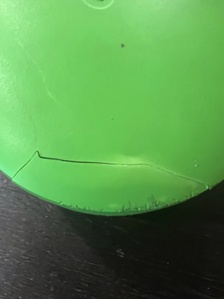 Veo 2 Camera Preowned, Everything Functional, Housing Is Cracked - Image 2 of 2