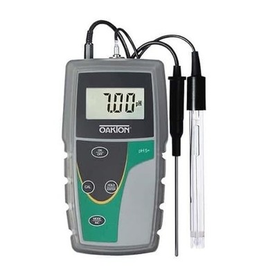 OAKTON WD-35613-22 Acorn pH 6+ Handheld Meter Kit with pH Probe and Case