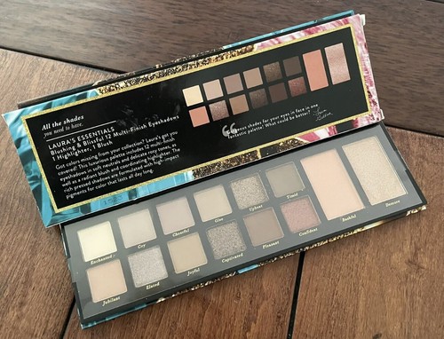 Laura Geller Blushing & Blissful 12 Eyeshadows Highlighter and Blush New in Box - Picture 3 of 6