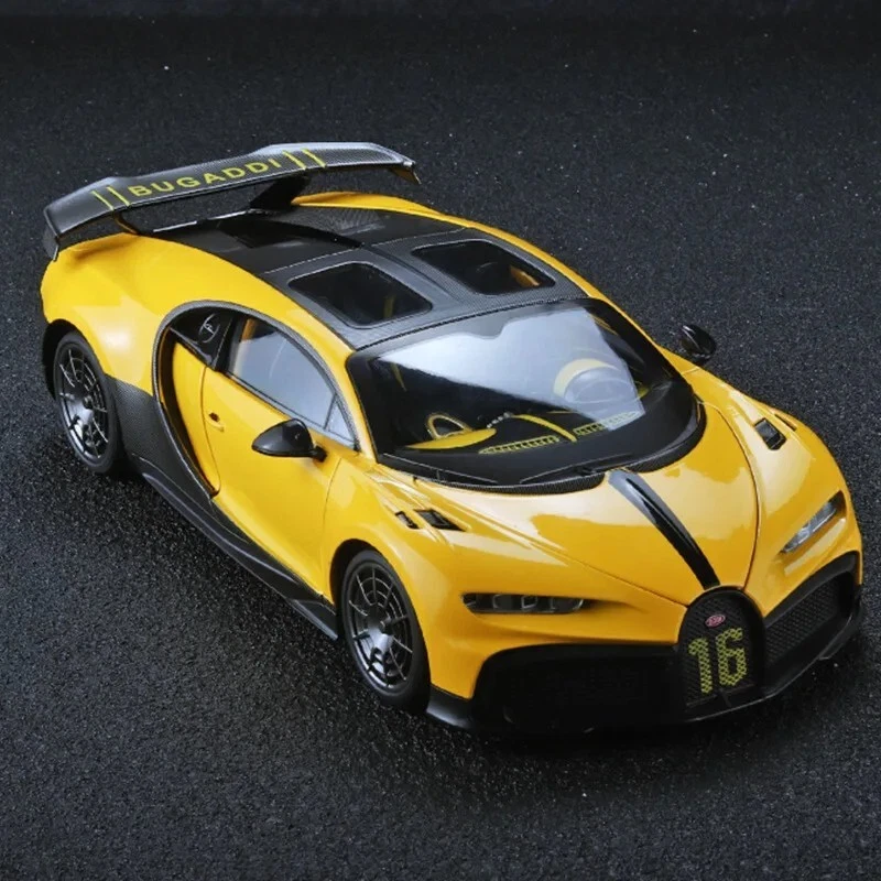 1:18 Scale Model For Bugatti Chiron PUR SPORT Alloy Diecast Metal Racing Car - Image 4 of 4