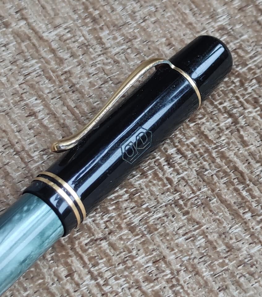 🔴PELIKAN 100 N Green Marbled Fountain Pen 14 K Gold 585 flex OM