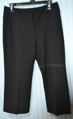 Express Design Studio Editor Women's Black Business Capri, Pleated Cuffed, Size