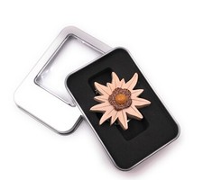 Wooden Keychain Alpine Star Flower Bavaria Oktoberfest Alps Gift Box
