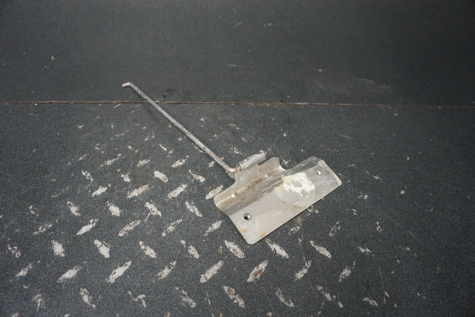 1995-1996 ZXI Kawasaki FRESHWATER PWC Jetski OEM Hood Hatch Bracket Rod Ass'y