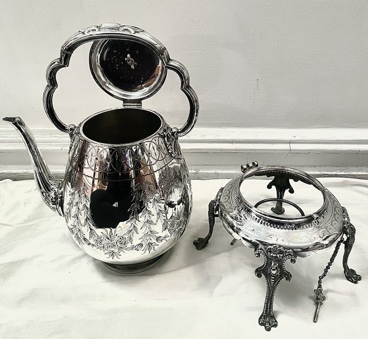 Reed and Barton 1795 Winthrop Pumpkin Top Coffee Pot Teapot | eBay