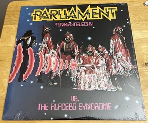 洋楽 Funkentelechy Vs. The Placebo Syndrome ?media_id=3476568748762770841