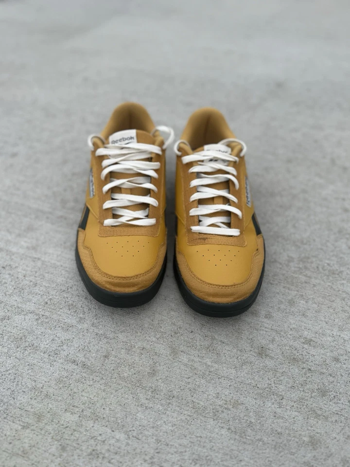 Usado, amarillo mostaza, limpio, talla 11,5 Foto 2 de 4