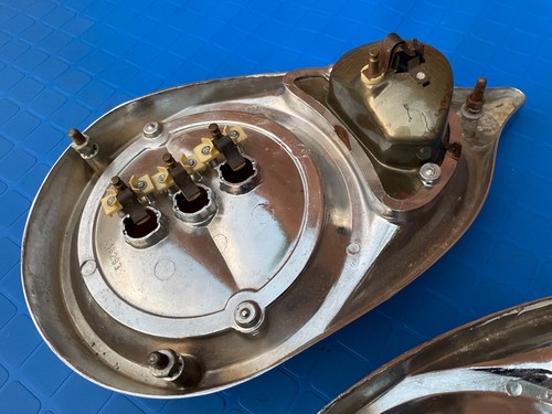 Ford Taunus 17M 1959 a 1960 lámpara luz trasera lente OEM NOS Hella x 2 - Imagen 23 de 24