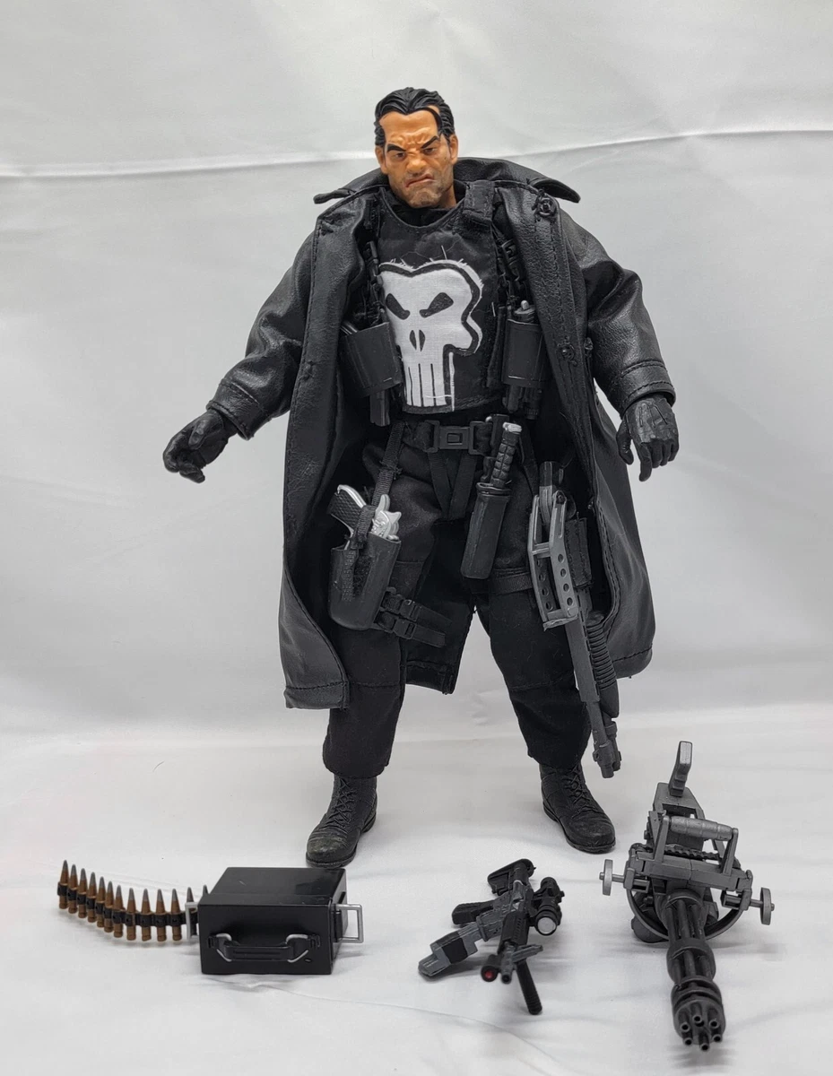 Marvel Studios Collector Edition The Punisher 12 inch doll 2004 ToyBiz