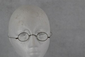 antique eye glasses early wire frames lightly magnify 19th oval 1800