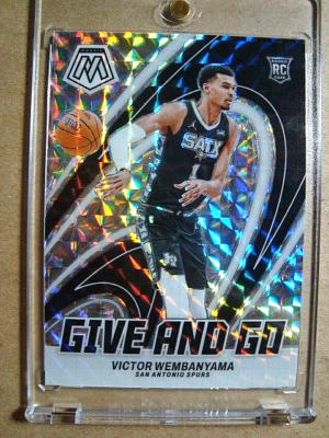 2023-24 Victor Wembanyama Panini Mosaic Give And Go Silver Mosaic