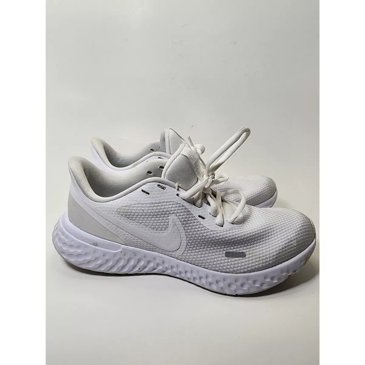 Nike athletic best sale trainers
