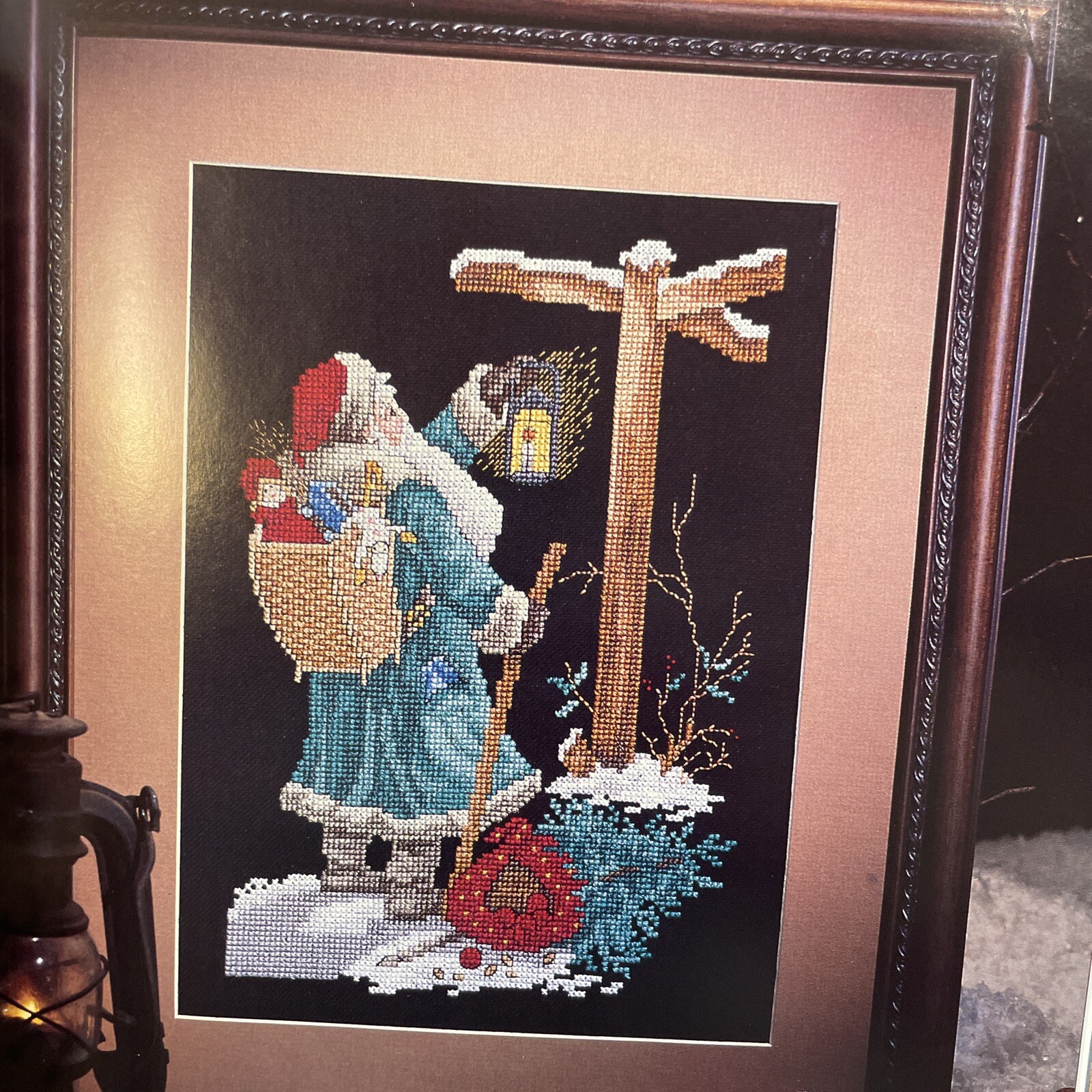 VTG 1989 LEISURE ARTS SANTA REMEMBERED Counted Cross Stitch Pattern Book 1, HC