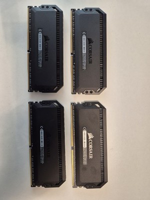 CORSAIR Dominator Platinum RGB 32 GB (4 x 8 GB) DDR4 3600 MHz C18   Schwarz