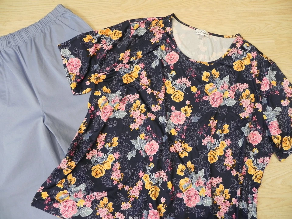 In Print * hübsches, glattes Stretch Shirt mit Blumen Gr. 52 / 54 XXL Neuwertig - Bild 2 von 4