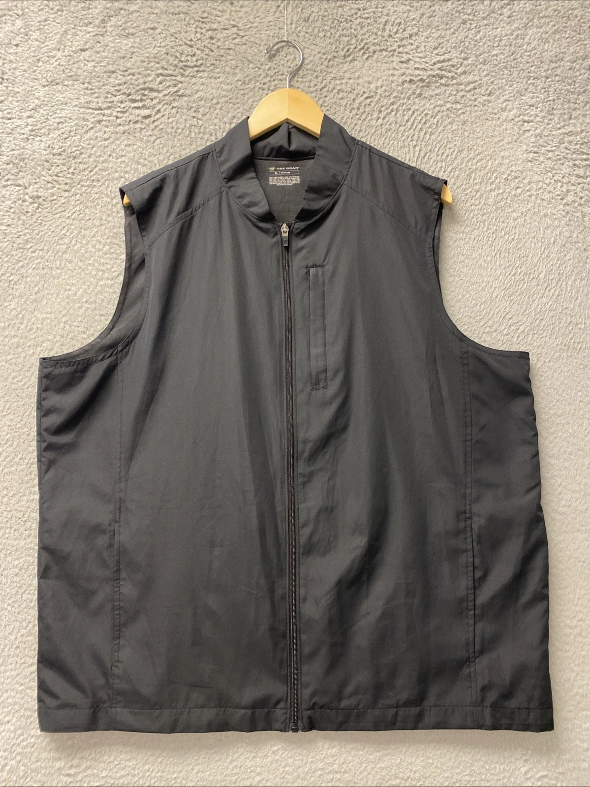 Tek Gear Travel Vest Men’s Size XL Black Relaxed / 164-16