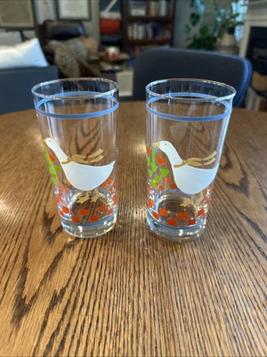 Luminarc Drinking Glass Duck And Flower Basket 1980s Vintage Set Of 2