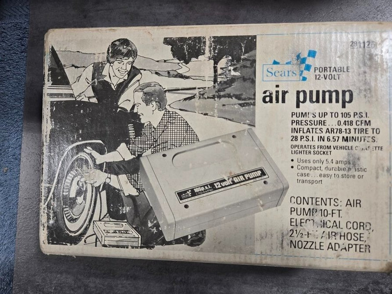 vtg Sears Air Compressor Portable 12 Volt w/ Box and original instructions