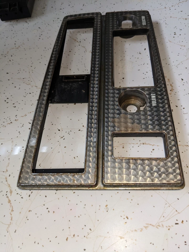 1972 年 BUICK RIVIERA 收音机边框转金属 1971 年原始设备制造商通用 AC Delco 1235452 — 第 3/4 张图片