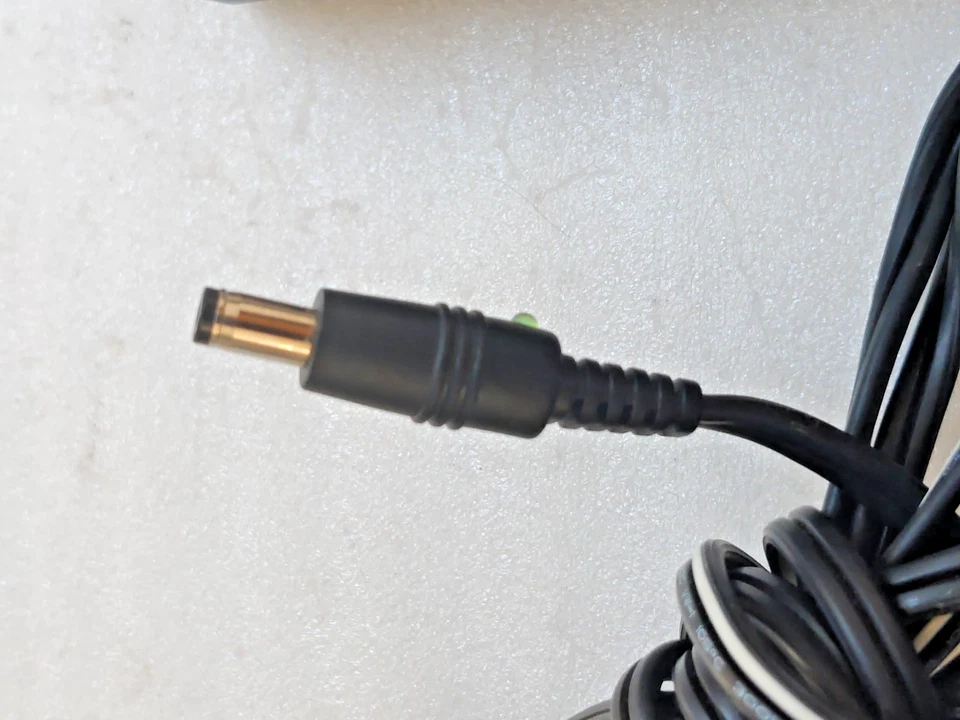 Genuine HP 0950-3807 18V 2.23A 40W Ac & DC Adapter Charger With UK Plug - Image 4 of 4