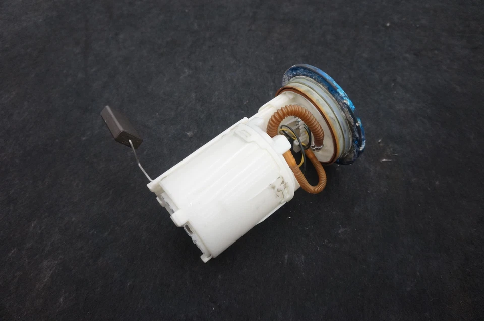 Unidad transmisora de bomba de combustible montada en tanque 8L0919051 Lamborghini Gallardo Spyder 2003-08 Foto 3 de 4