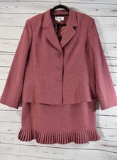 Le Suit 2PC Skirt Suit Women’s 18 Pink Blazer Button Long Sleeves Twill EUC