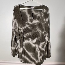 Avenue Women’s Tunic Square Neck 22/24 Green and White Tie Die New