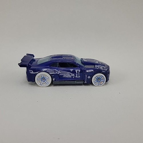 2023 Hot Wheels Custom '11 Camaro Arts Cars #36 - Picture 4 of 7
