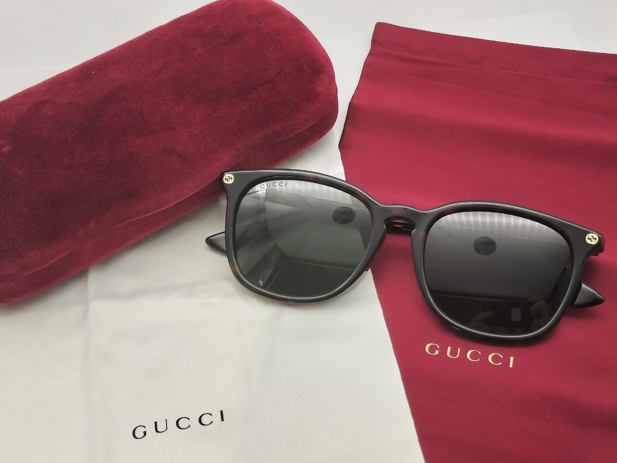 Good condition GUCCI Sunglasses Interlocking G Bee Tortoise like GG0154 with cas