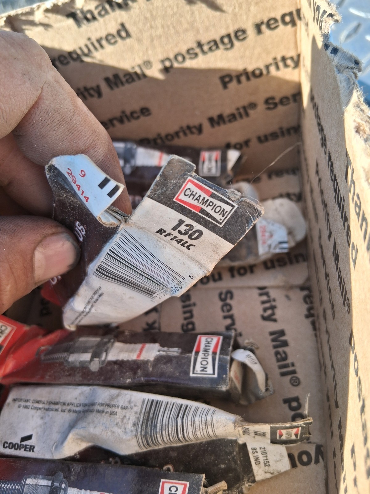 champion rf14lc spark plugs new old stock 7 count
