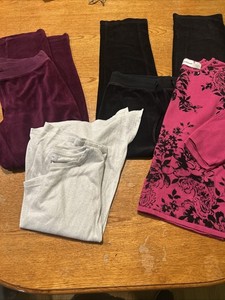 A lot of 4 ladies Items size small 2 pair of pants 2 top beautiful Elastic Waist