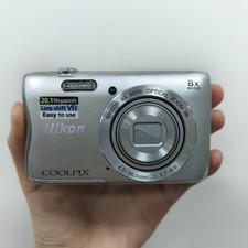 Nikon COOLPIX S3700 20.1MP 8x Zoom Compact Digital Camera Silver 100 Working