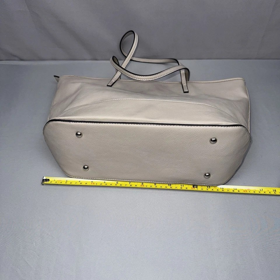 Bolso Bandolera Nine West It Girl Acolchado Imitación Cuero Gris Nuevo con Etiquetas Foto 3 de 4