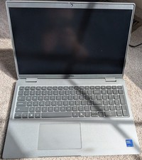 DELL Latitude 5550  15.6"  Ultra 5 135H  16GB RAM  512GB NVME  Win 11 Pro