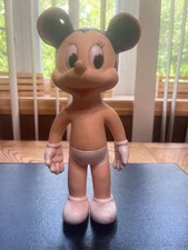 THE SUN RUBBER TOY COMPANY 1960'S VINTAGE RUBBER MICKEY MOUSE SQUEEZE INFANT TOY