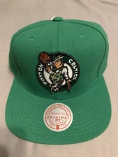 Mitchell & Ness Boston Celtics Core Basic Kelly Green Adjustable Snapback Hat