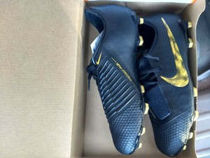 Nike Phantom Venom Pro TF Men 's Fashion Footwear Boots .