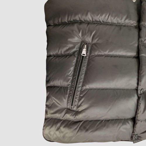 Moncler Kids Boy Gray Tib Logo-Patch Sleeveless Quilted Puffer Down Vest Size 14 - Picture 9 of 12