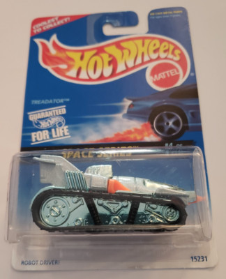 Hot Wheels Treadator Robot Driver – 1:64 Die-Cast, Silber, Science-Fiction-Spielzeugauto, Metall, Unisex, Für Kinder Ab 3 Jahren