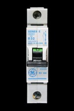 GENERAL ELECTRIC 32 AMP CURVE B 6kA MCB BREAKER SERIES E 628109 V/099-014132