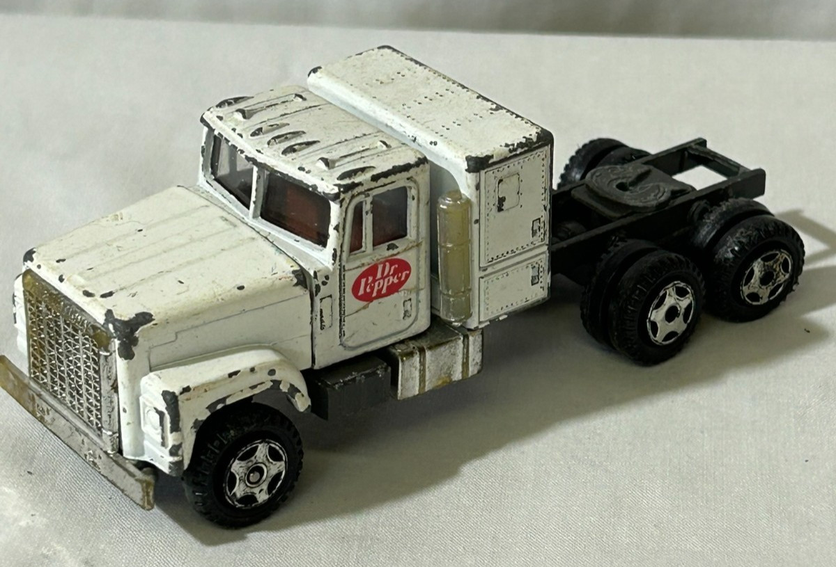 Vintage 1987 Road Champs Kenworth Dr. Pepper 10 wheel Semi Cab - no trailer