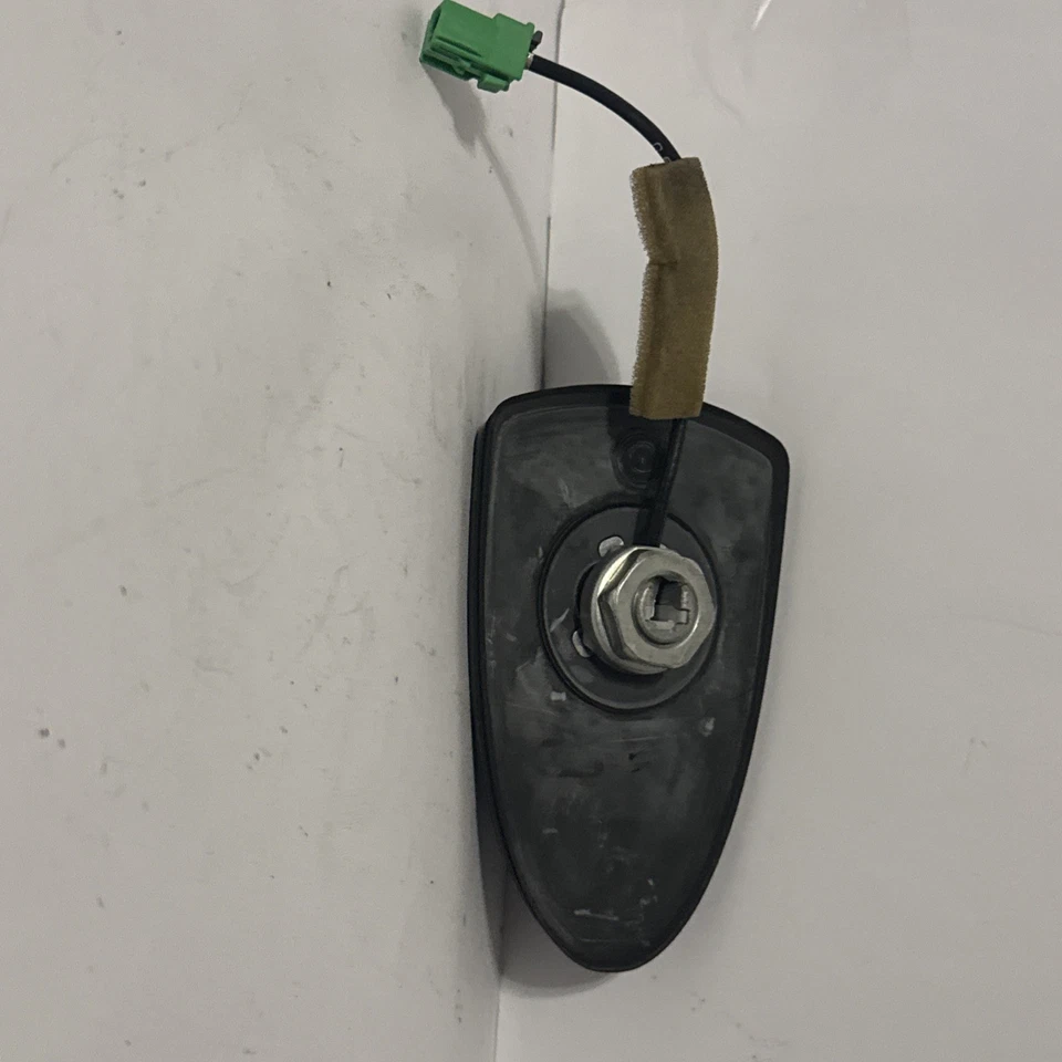 ANTENA DE ALETA DE TIBURÓN TECHO SUPERIOR INFINITI 2011-2020 G25 G37 Q40 Q50 NEGRA Foto 3 de 4