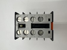 Siemens 3TX4422-2A Relay Socket 11-Pin 250V 10A DIN Rail